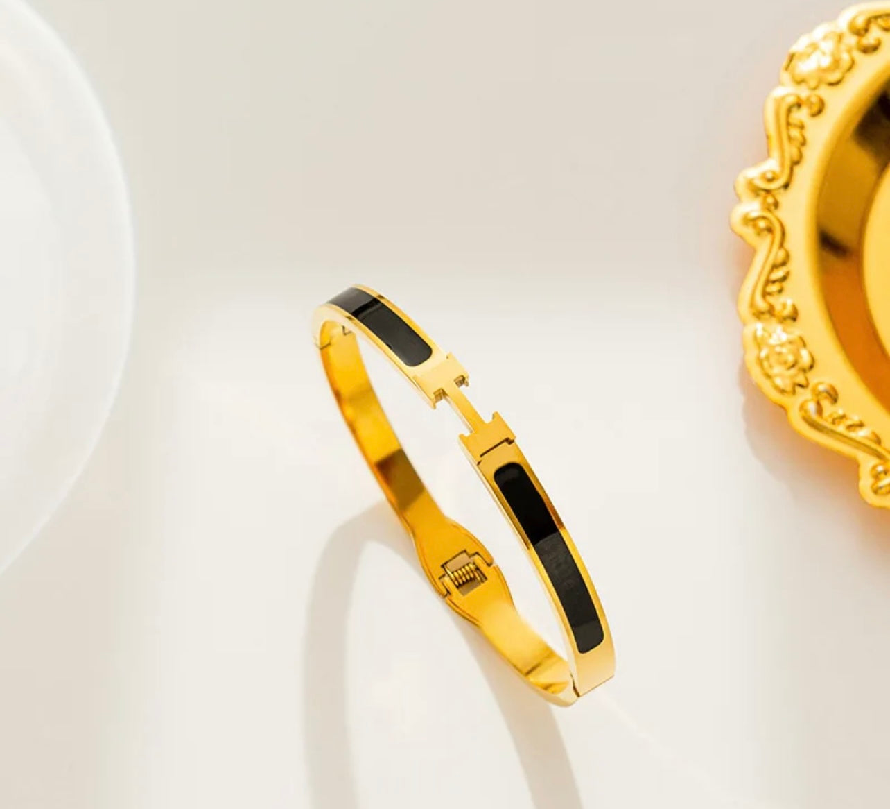 Bracelets Jonc Tendance (Acier inoxydable)